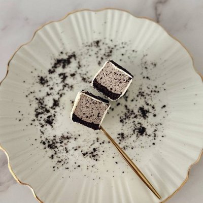 Oreo Cheesecake Bars