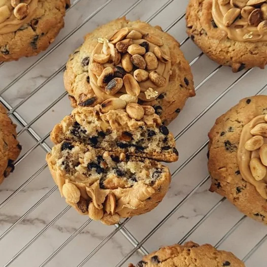 Peanut Butter Dark Chocolate Cookies