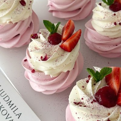 Pavlova Summer Edition