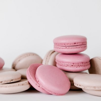 Video Lesson on Macarons on French Meringue